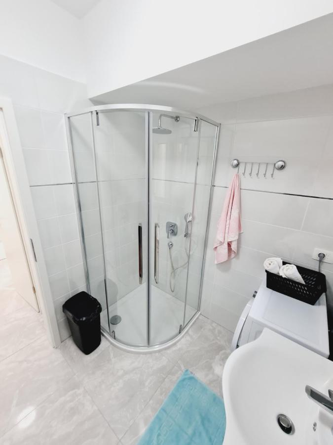 Apartments Viktorija プーラ エクステリア 写真