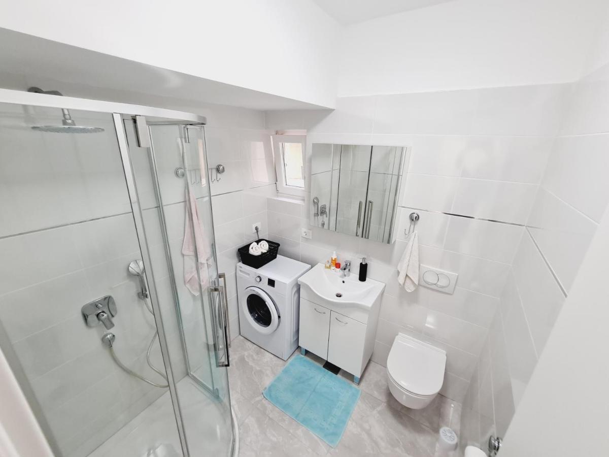 Apartments Viktorija プーラ エクステリア 写真