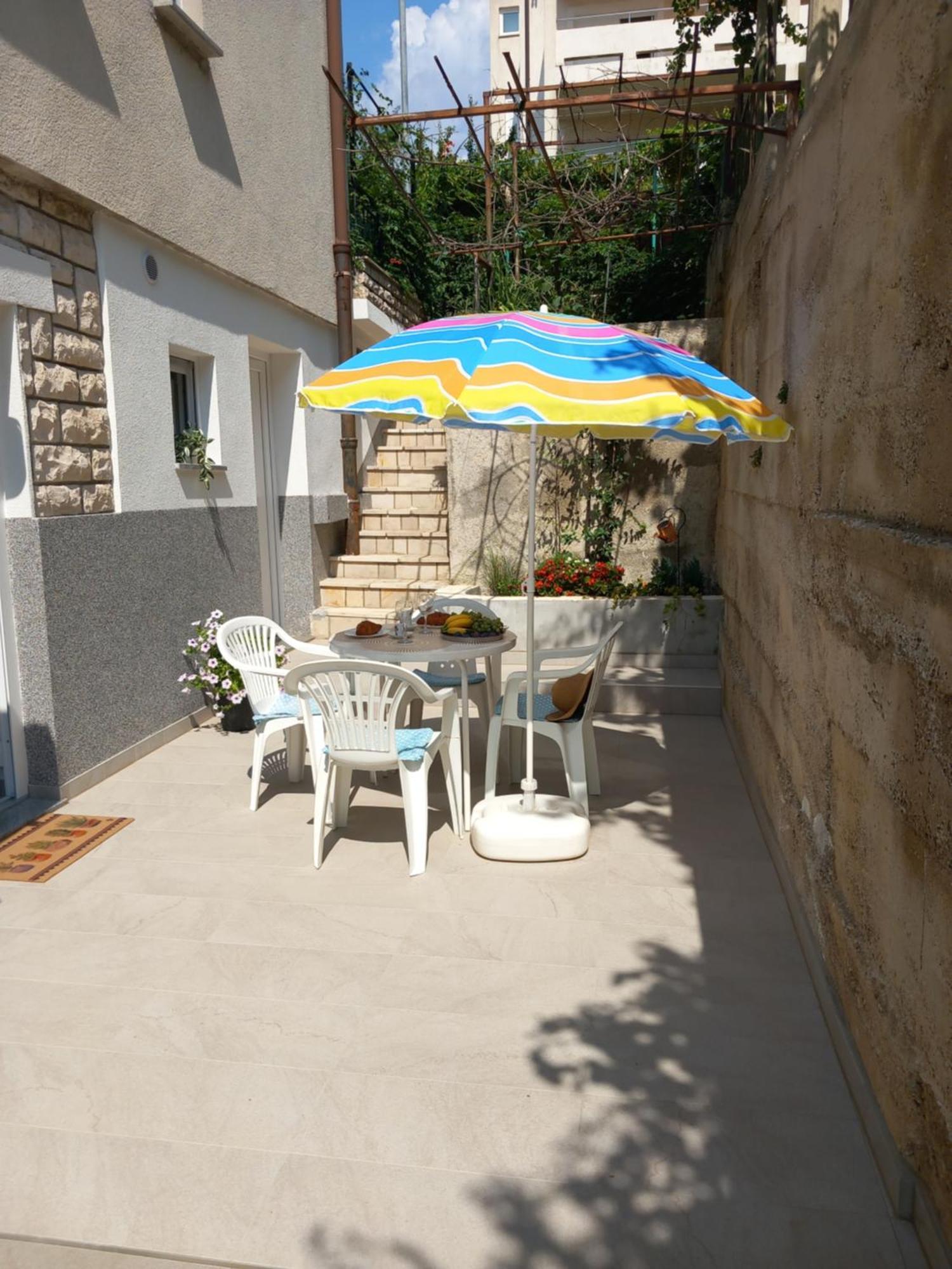 Apartments Viktorija プーラ エクステリア 写真