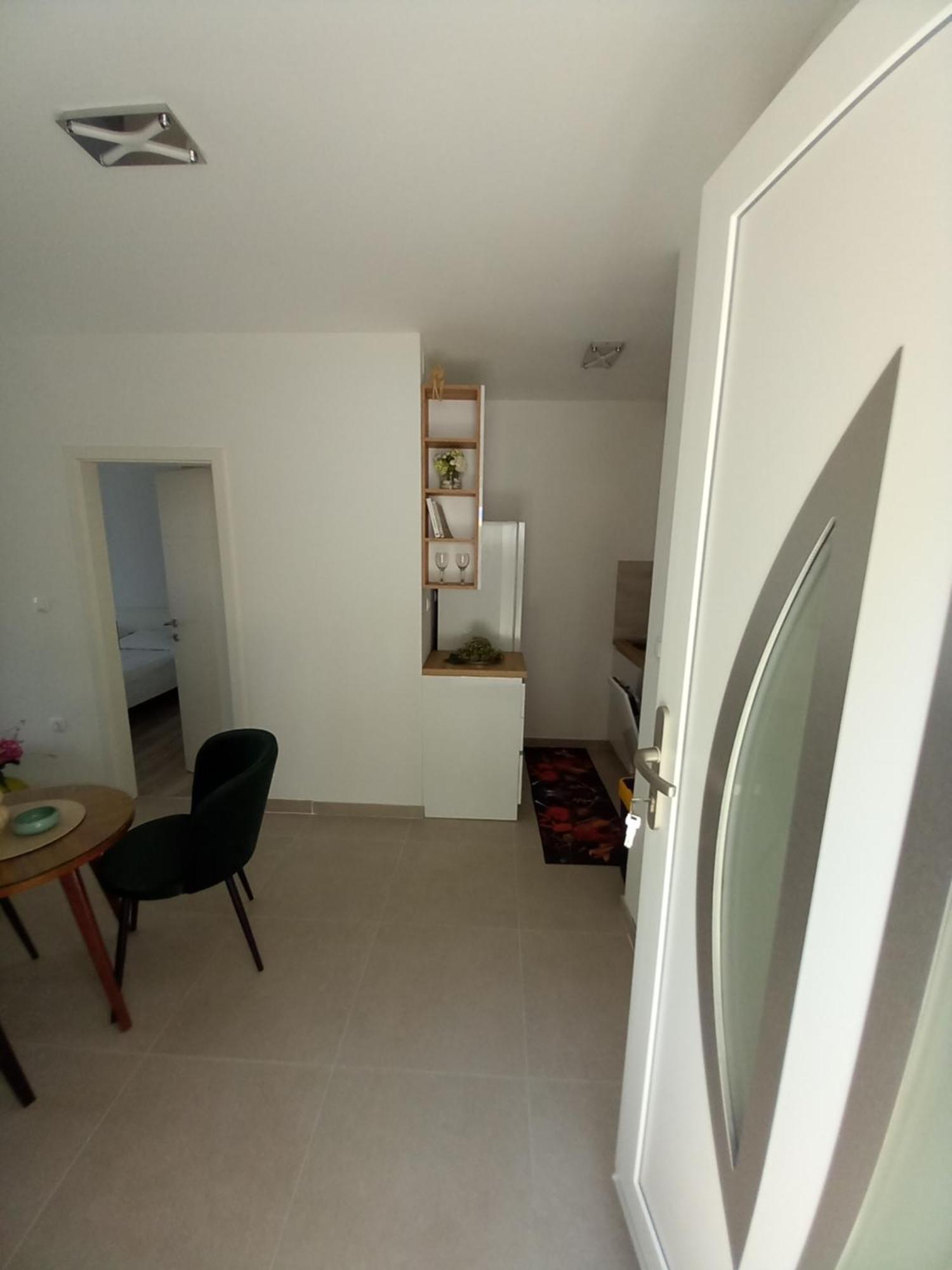 Apartments Viktorija プーラ エクステリア 写真